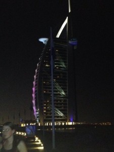 dubai edificios de noche